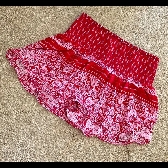 Dresses & Skirts - Express skirt! Size medium!